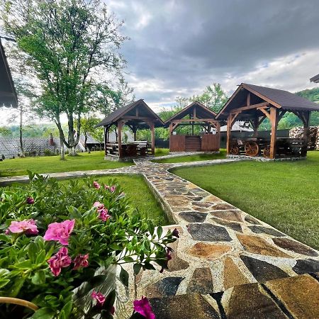 Casa La Bella Vista Hotel Moisei Bagian luar foto
