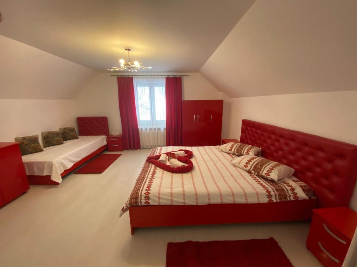 Casa La Bella Vista Hotel Moisei Bagian luar foto