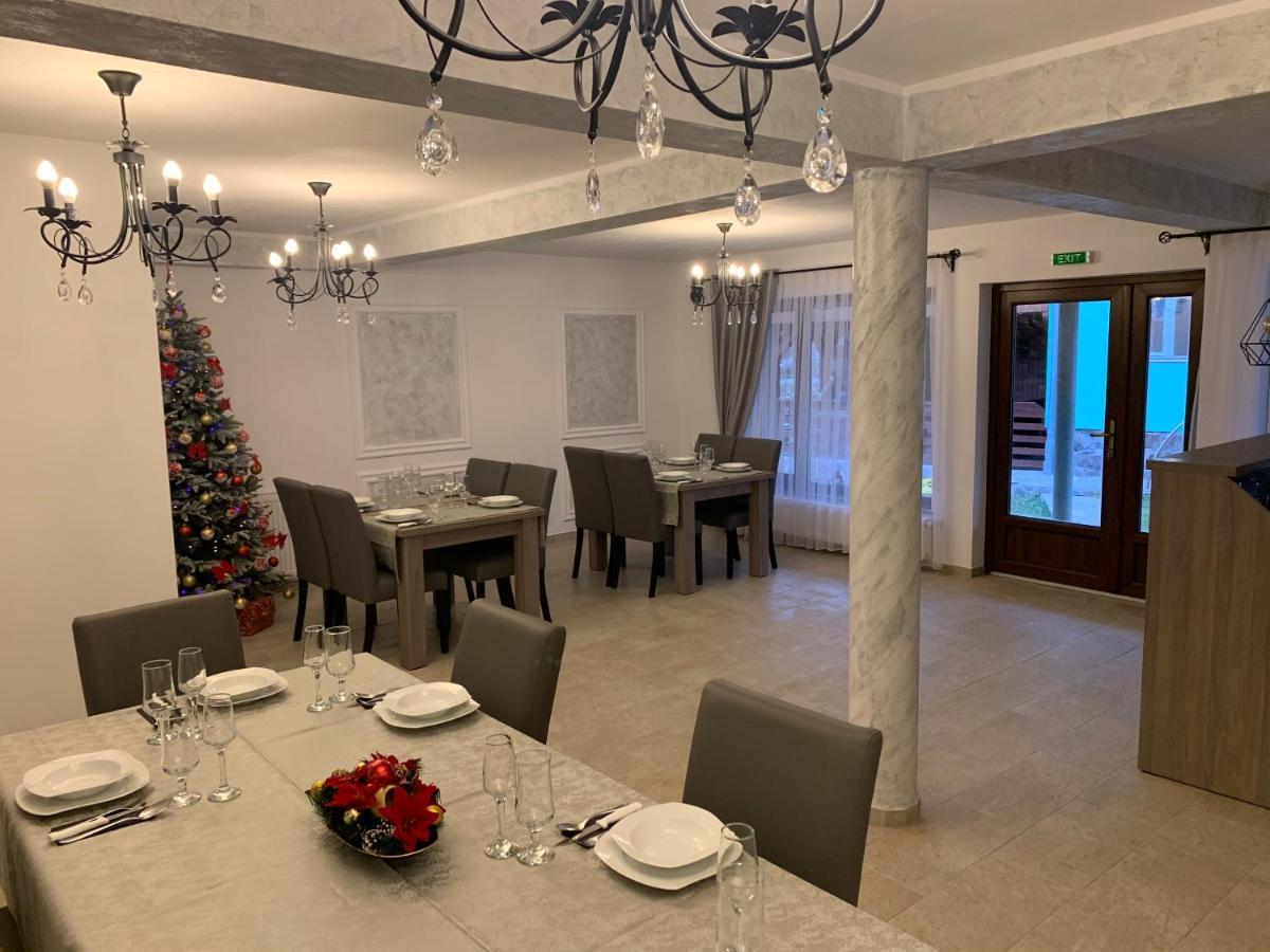Casa La Bella Vista Hotel Moisei Bagian luar foto